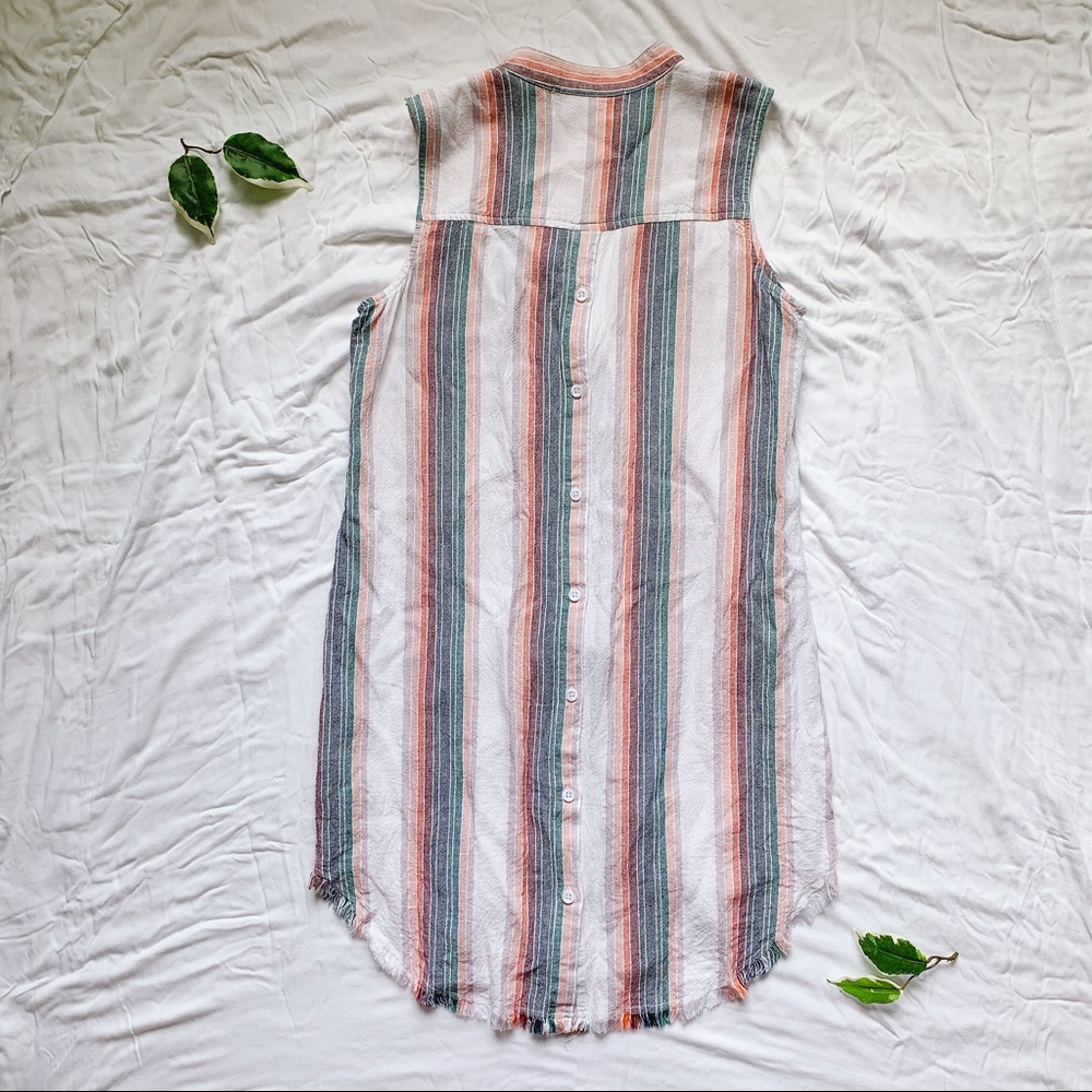 CLOTH & STONE Sunburst Fray Linen Button Down - Picture 5 of 6